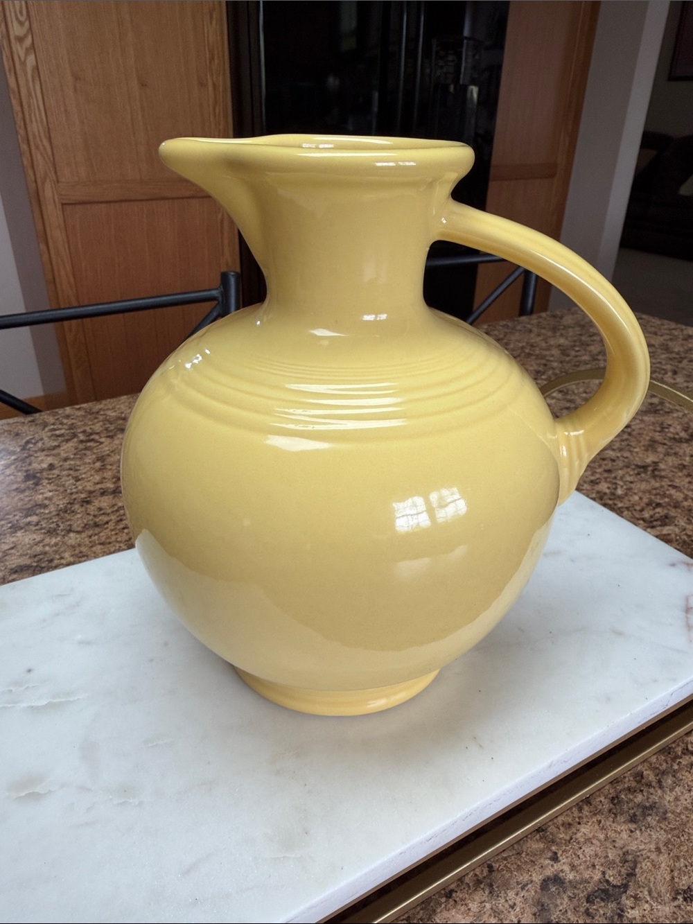 Homer Laughlin Fiesta Yellow pitcher Intro 1987 Open Carafe 56 oz Capacity